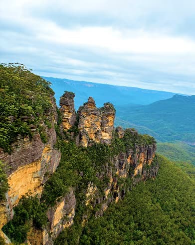 The Three Sisters rock formation in the Blue Mountains